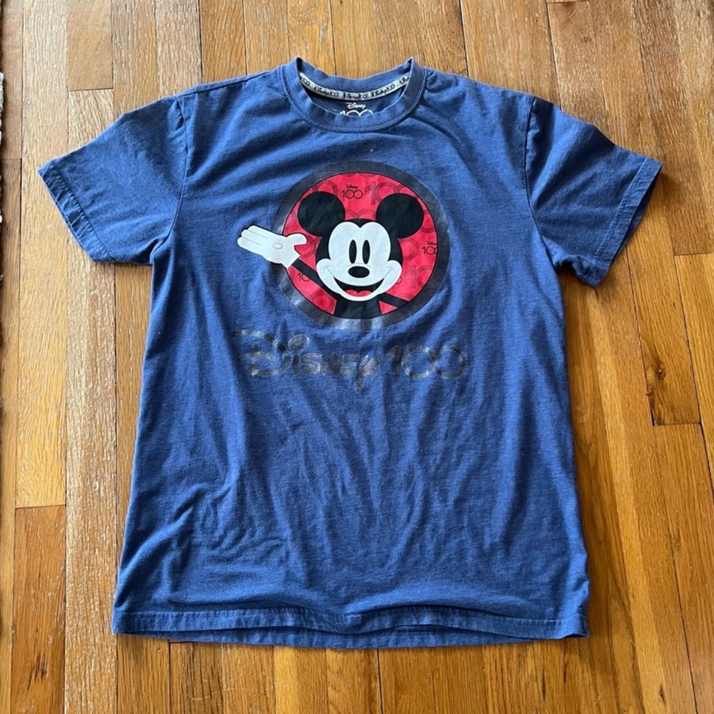 Disney 100 tshirt size M
